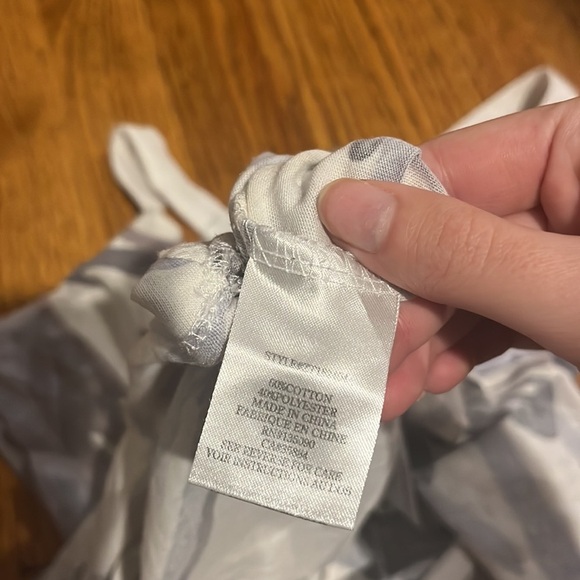 Z Supply Woman’s Camo Cut Out Tee Size S - Picture 4 of 4